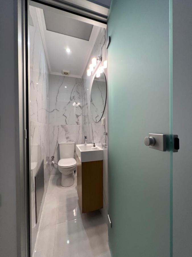 Modern Apartment Close To Airport With Gym And Bbq イラクリオン エクステリア 写真
